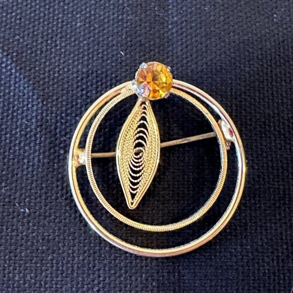 Vintage Gold Double Circle Brooch Leaf Filigree Design Amber Rhinestone 1.25in - Picture 12 of 14